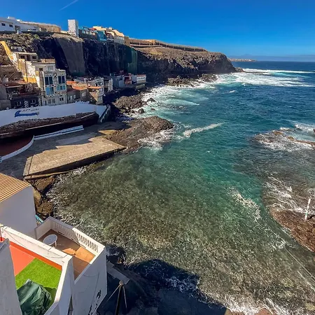 بيت للعطل 3br Fronton Wave - Ocean View & Parking *